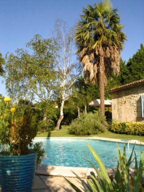  La Petite Provence de Touron  Пюжоль